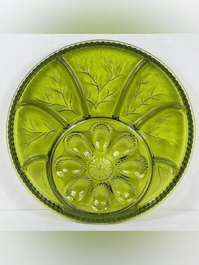 Beautiful Green Indiana Glass Divided Deviled Egg Hors D’Oeuvre Relish Tray Dish